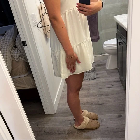 Cream flowy Mumu Dress - Picture 10 of 10